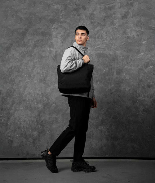 Alpaka Flight Tote