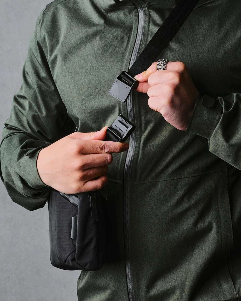Alpaka Flight Sling 2L