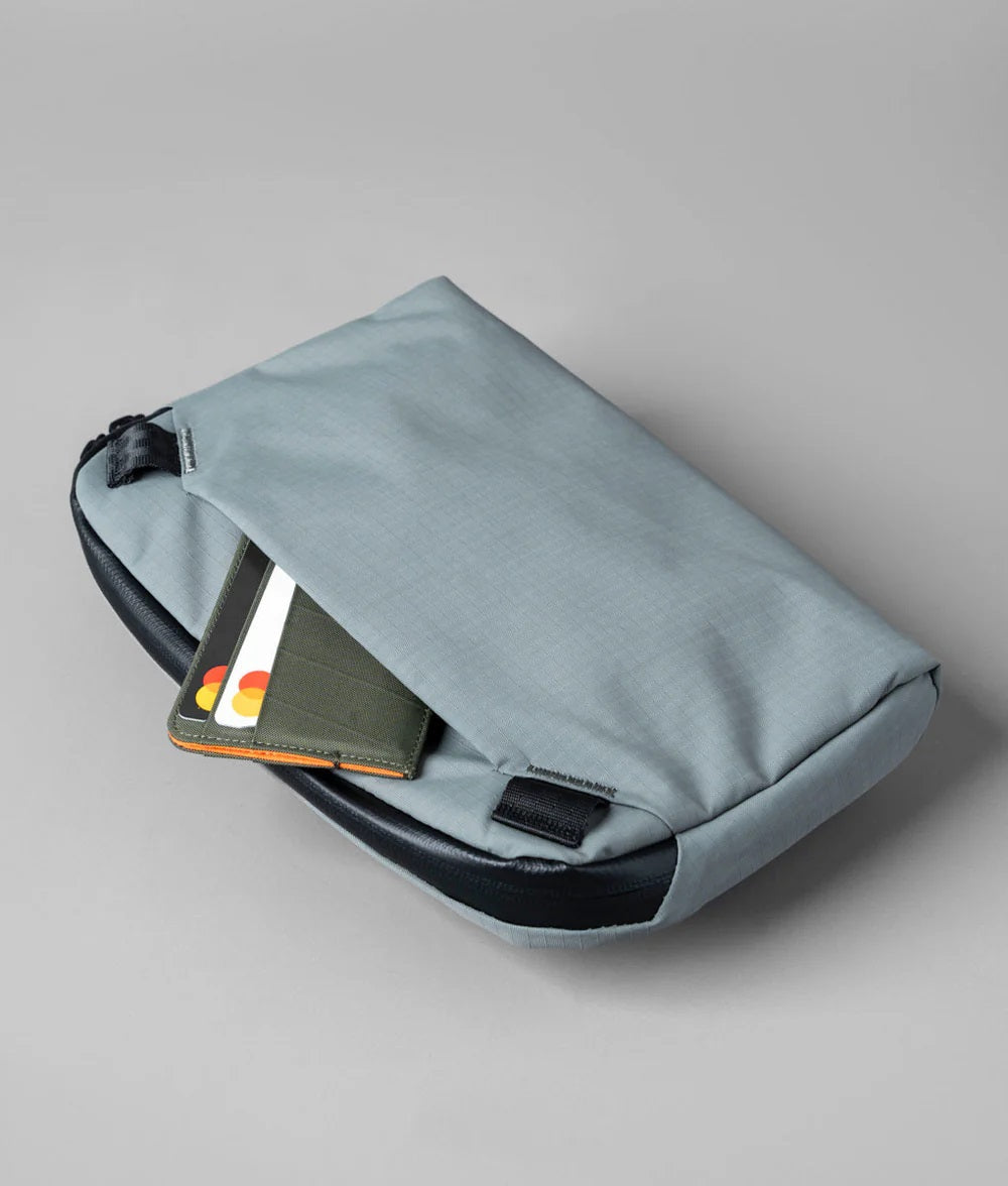 Alpaka Flight Sling 2L