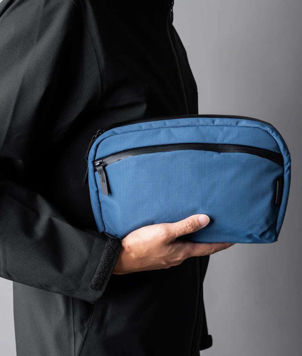 Alpaka Flight Sling 2L