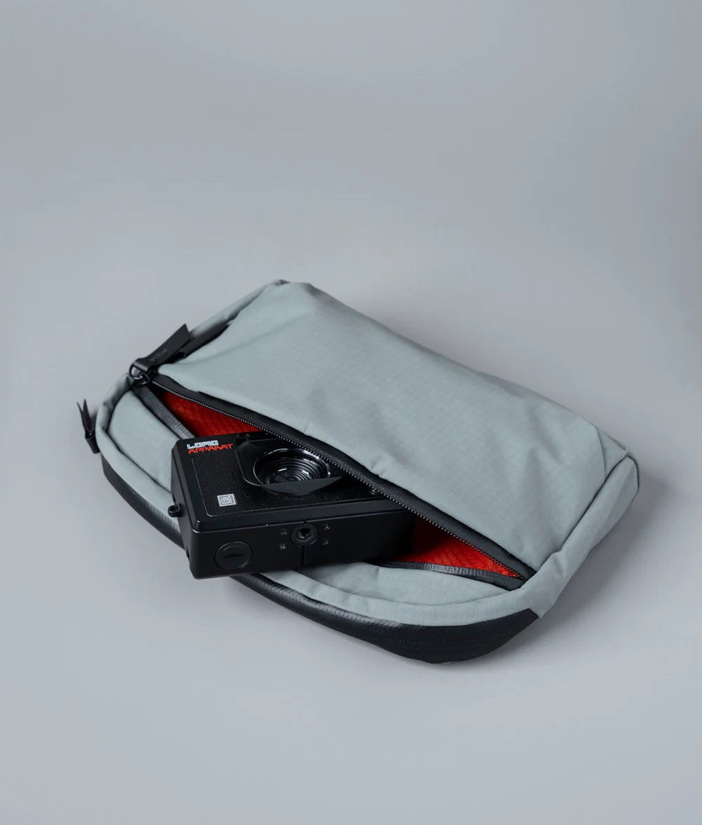 Alpaka Flight Sling 2L